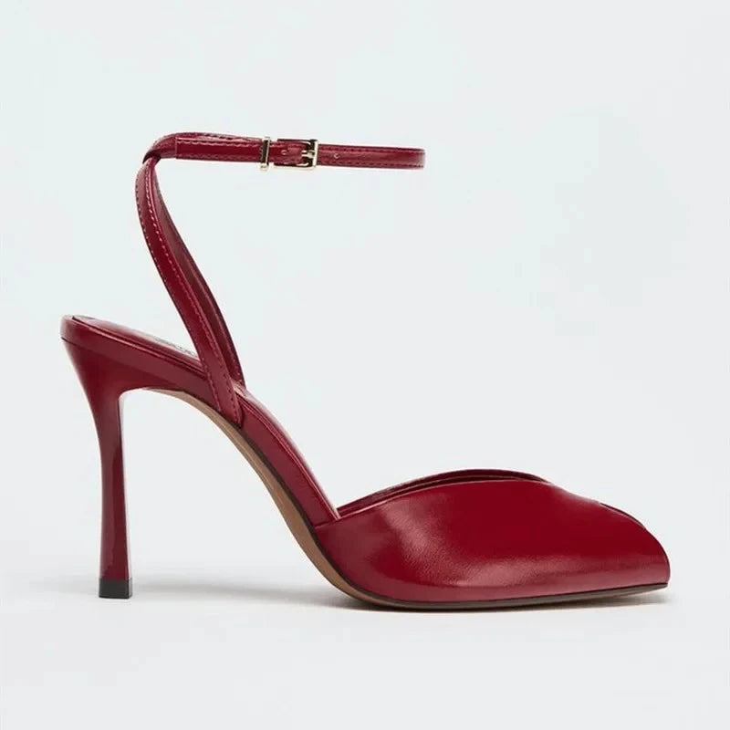 נעלי עקב- ליאור